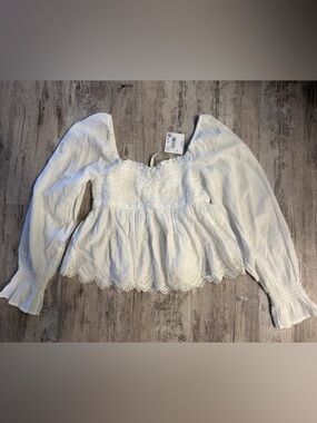 American Eagle White Eyelet Peasant Blouse Size Small